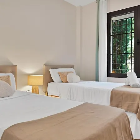 Arqueros Golfside Residency Apartman